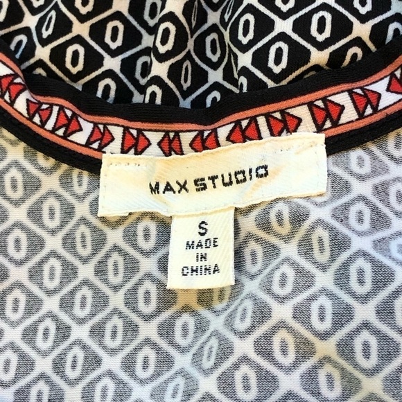 Max Studio sleeveless shift dress keyhole back graphic black white red S - Picture 7 of 10